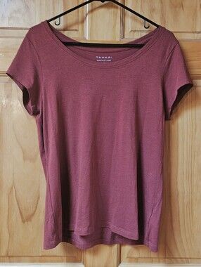 Tahari Short Sleeve Scoop Neck Tee